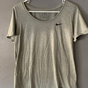 Nike Women's Workout T-Shirt Size L